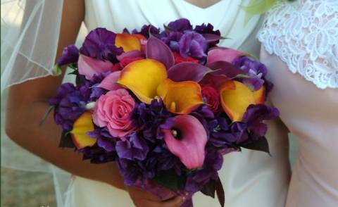 Sunshine Flowers - Sonoma Weddings Floral Design